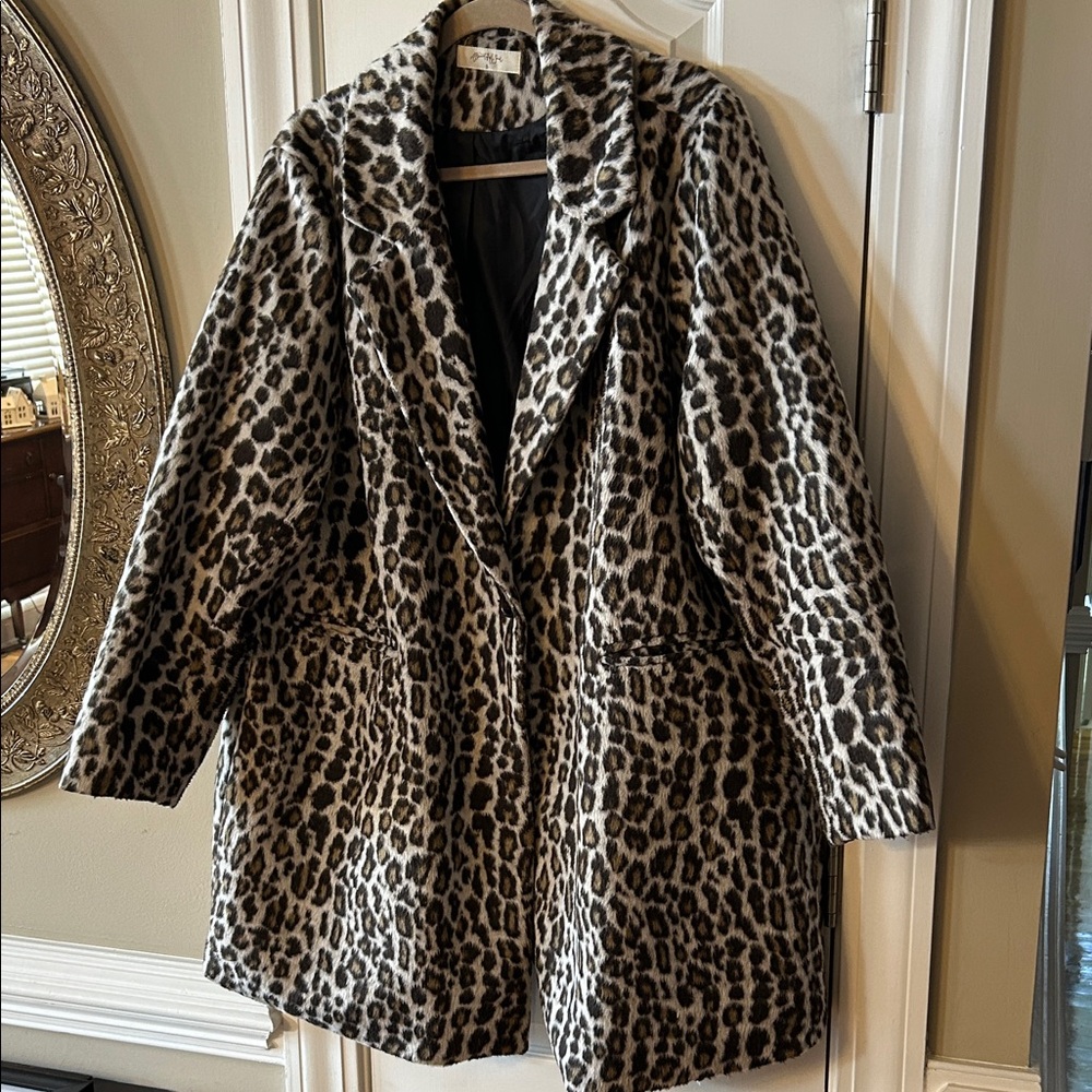 Chic Leopard Print Teddy Jacket